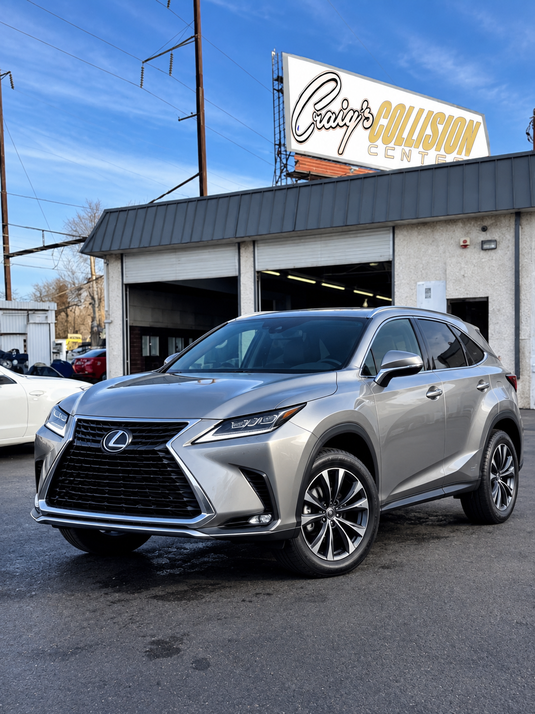 customer-with-auto-body-estimator-at-craigs-collision-center-philly-PA